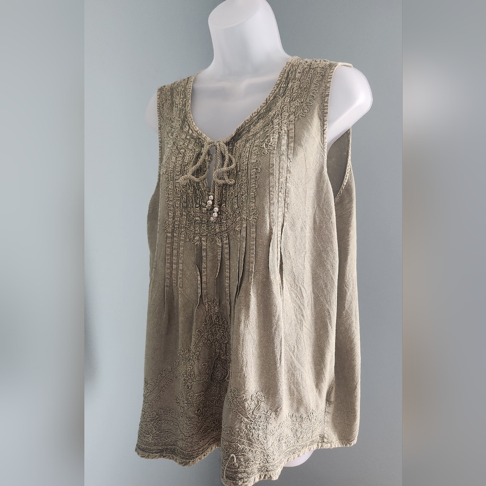 Solitaire 1X Embroidered Light Forest Green Sleeveless Top